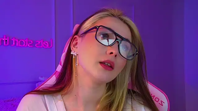 VanessaCelesti online show from 04-23-26, 06:42