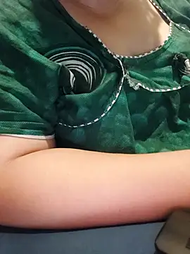 Snapshot of TamilDreamgirl08 chatting on 03-28-26, 12:44 TamilDreamgirl08 online show from 03-28-26, 12:44