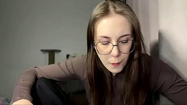 Snapshot of JanelleCourville chatting on 02-20-26, 04:20 JanelleCourville online show from 02-20-26, 04:20