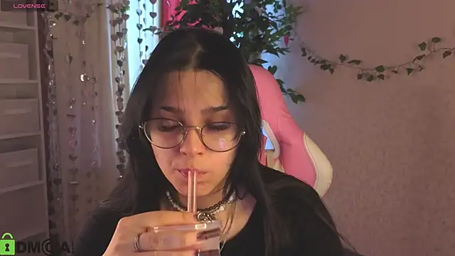 Leslie Wholsh online show from 03-16-26, 09:24