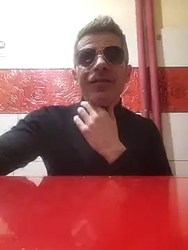 Ianne150 online show from 02-06-26, 01:23