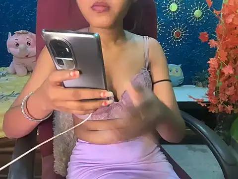 Snapshot of Brown-beauty chatting on 07-11-26, 12:11 Brown-beauty online show from 07-11-26, 12:11