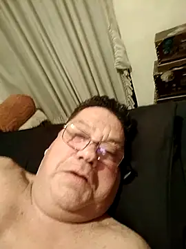 Snapshot of Zordomudo13 chatting on 02-19-26, 06:21 Zordomudo13 online show from 02-19-26, 06:21