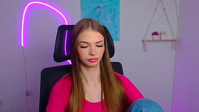 Lina Loveuu online show from 04-11-26, 11:36