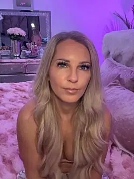 JulieSol online show from 02-10-26, 08:13