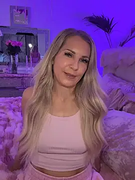 JulieSol online show from 02-13-26, 08:36