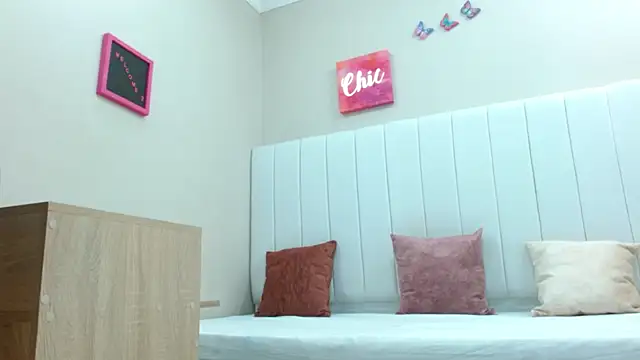 Snapshot of noir_fantasy chatting on 01-14-26, 01:59 noir fantasy online show from 01-14-26, 01:59