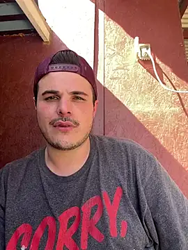 Snapshot of Derekmars chatting on 04-05-26, 10:38 Derekmars online show from 04-05-26, 10:38