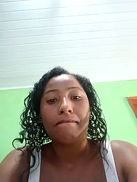 Snapshot of MichelyMaia chatting on 01-13-26, 03:27 MichelyMaia online show from 01-13-26, 03:27