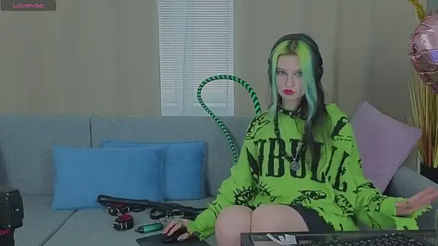 Snapshot of ToxicKittyy chatting on 02-13-26, 02:28 ToxicKittyy online show from 02-13-26, 02:28