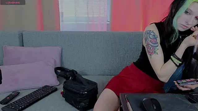 Snapshot of ToxicKittyy chatting on 02-20-26, 02:19 ToxicKittyy online show from 02-20-26, 02:19