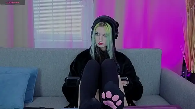 Snapshot of ToxicKittyy chatting on 02-26-26, 02:28 ToxicKittyy online show from 02-26-26, 02:28