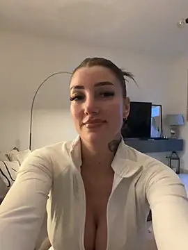 Snapshot of NovaLushhh chatting on 02-20-26, 04:53 NovaLushhh online show from 02-20-26, 04:53