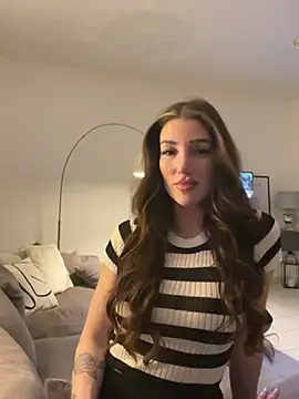 Snapshot of NovaLushhh chatting on 02-27-26, 05:46 NovaLushhh online show from 02-27-26, 05:46