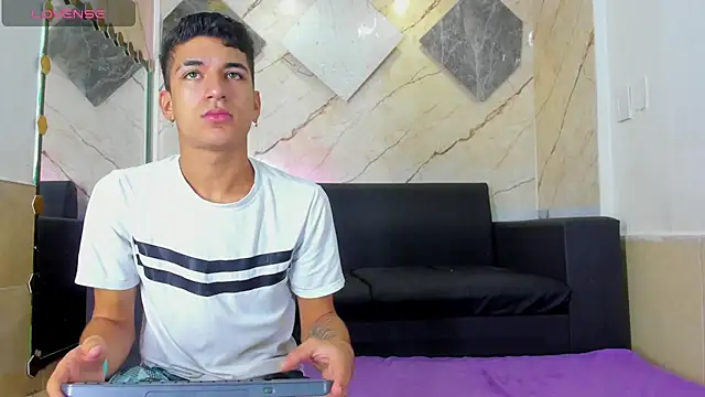 ALEX KEITH26 online show from 04-04-26, 11:50