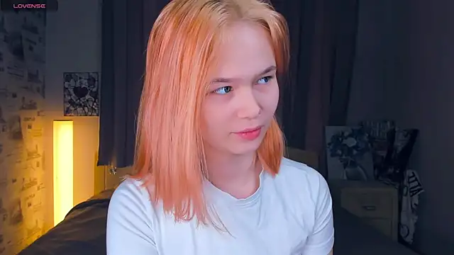 Snapshot of OwlLynn chatting on 02-07-26, 08:55 OwlLynn online show from 02-07-26, 08:55