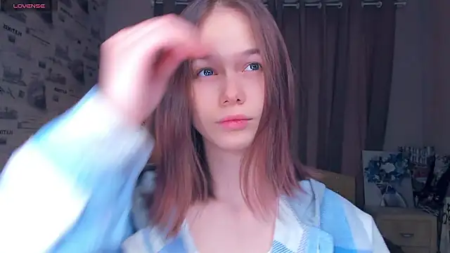 Snapshot of OwlLynn chatting on 02-01-26, 08:45 OwlLynn online show from 02-01-26, 08:45