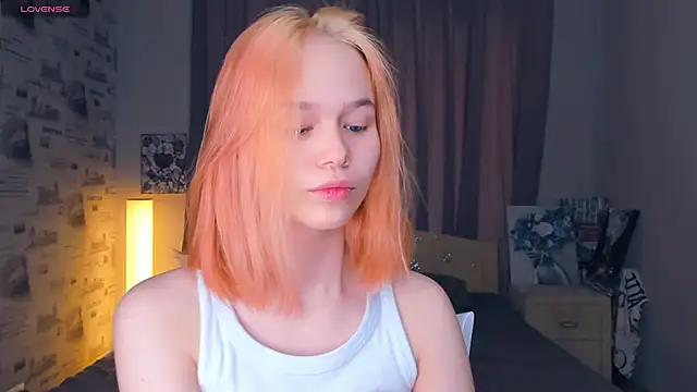 Snapshot of OwlLynn chatting on 02-06-26, 08:54 OwlLynn online show from 02-06-26, 08:54