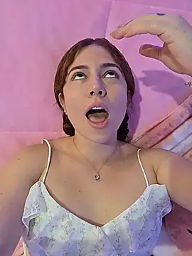 Snapshot of dani_ferreer1 chatting on 06-18-26, 11:48 dani ferreer1 online show from 06-18-26, 11:48