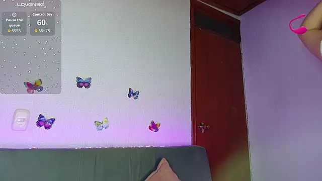 Snapshot of Anihaa chatting on 02-17-26, 04:32 Anihaa online show from 02-17-26, 04:32