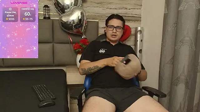 Danner Alaia online show from 02-15-26, 08:19