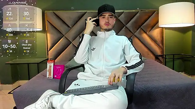 Salvattore Muller online show from 02-22-26, 05:32