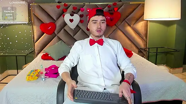 Salvattore Muller online show from 02-15-26, 09:14