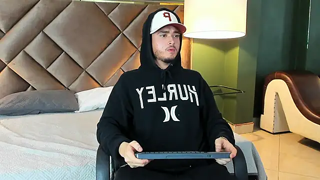 Salvattore Muller online show from 02-09-26, 06:33