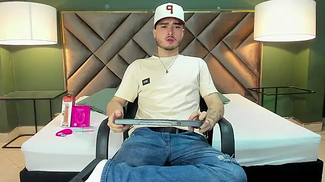 Salvattore Muller online show from 02-23-26, 08:48