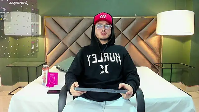 Salvattore Muller online show from 02-24-26, 09:26