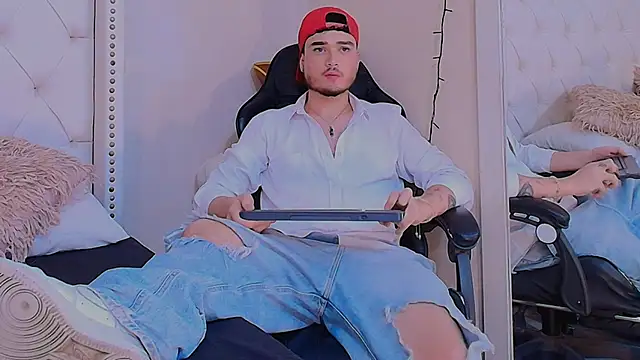 Salvattore Muller online show from 02-10-26, 08:30