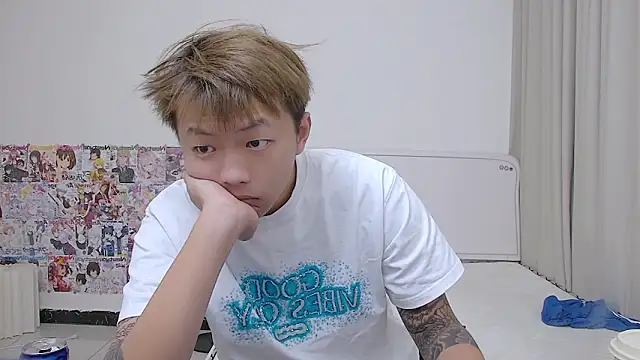 Chocolates-001 online show from 05-19-26, 11:50