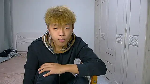 Chocolates-001 online show from 02-20-26, 11:12