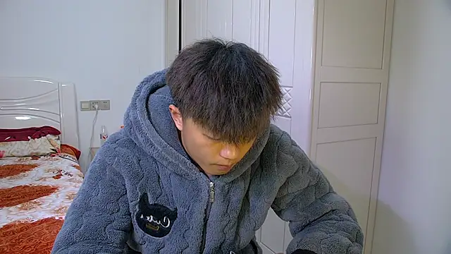 Chocolates-001 online show from 01-18-26, 10:07