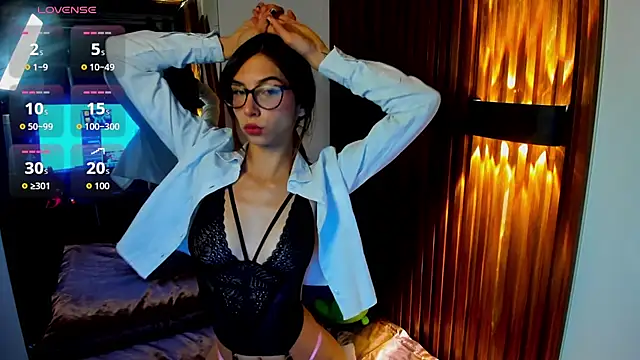 Snapshot of emily_34_ chatting on 07-16-26, 12:02 emily 34 online show from 07-16-26, 12:02