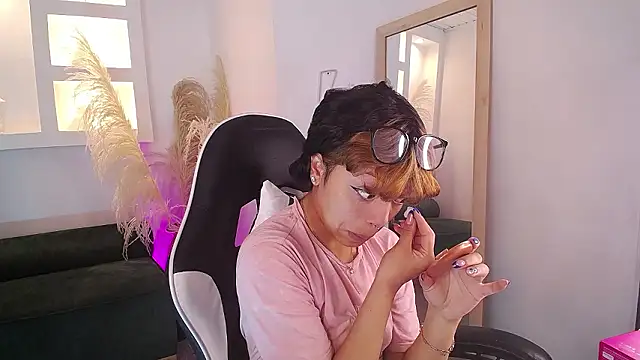 melodyy as online show from 03-17-26, 01:14