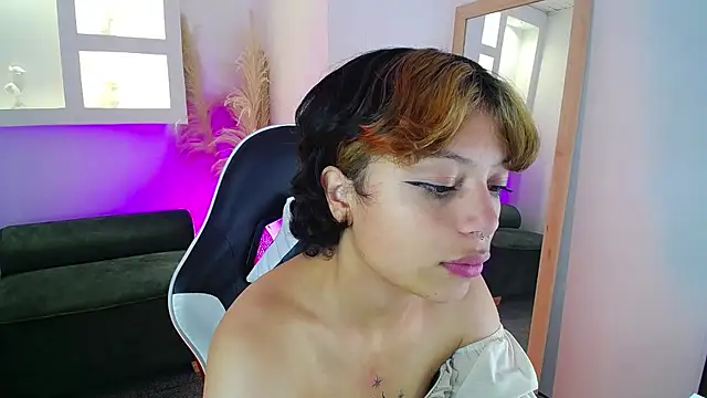 melodyy as online show from 04-07-26, 12:29