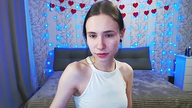 SnowWhite Lissa online show from 03-27-26, 05:36