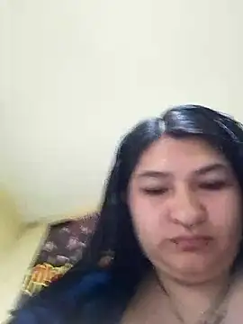 LauraHorny69 online show from 04-15-26, 02:43