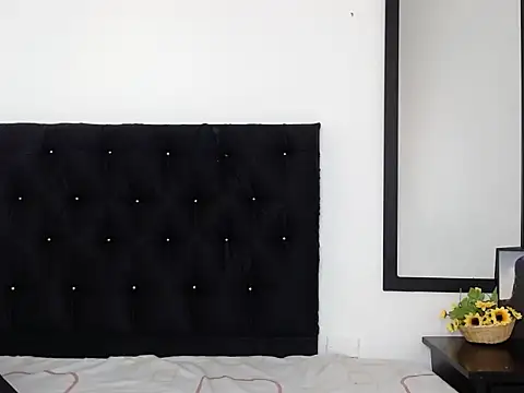 LauraHorny69 online show from 03-01-26, 01:33