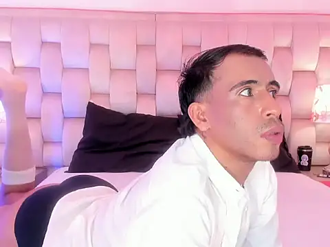 Mr aronnn  online show from 02-12-26, 03:17