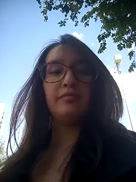 Snapshot of Karla-giraldo_1 chatting on 02-26-26, 03:01 Karla-giraldo 1 online show from 02-26-26, 03:01