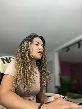 AngelPinkk  online show from 06-18-26, 12:09