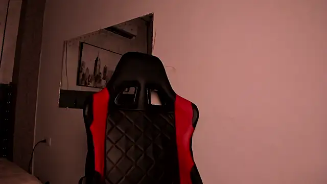 Snapshot of Tinyscarlett chatting on 02-21-26, 11:29 Tinyscarlett online show from 02-21-26, 11:29