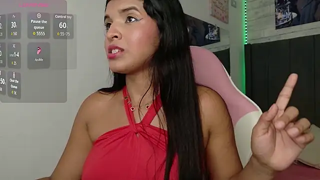 Snapshot of Tinyscarlett chatting on 01-17-26, 06:33 Tinyscarlett online show from 01-17-26, 06:33