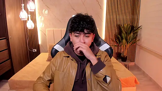 Christopher Monroe  online show from 01-16-26, 03:21