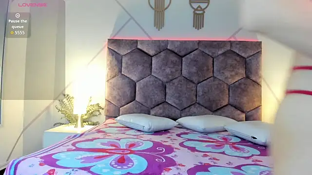 valeria becket online show from 02-26-26, 08:09