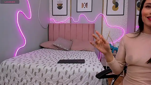 SAMMYLEWISMD online show from 02-12-26, 03:06