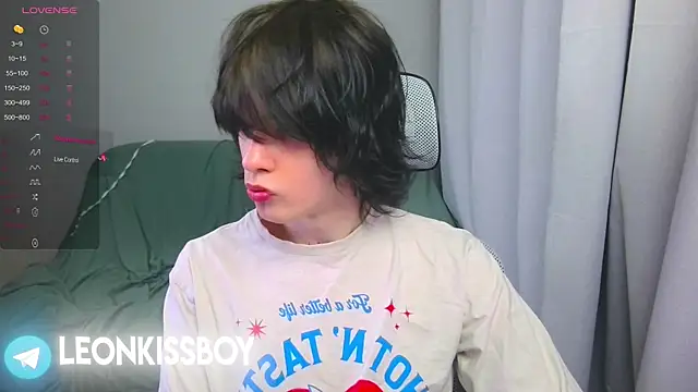 LeonBoykisser online show from 04-10-26, 07:10