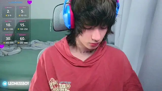 LeonBoykisser online show from 07-14-26, 09:14
